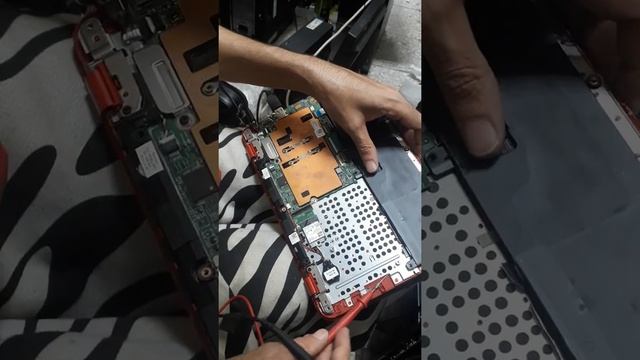 How Fix Dell Inspiron P24T No Power Problem Part 4