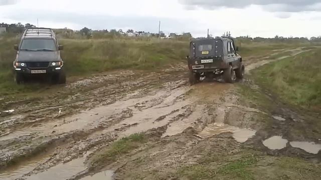 УАЗ и Паджеро спорт смотреть онлайн