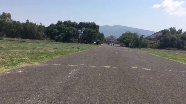 Москва, Париж, Мехико, Теотиуакан смотреть онлайн