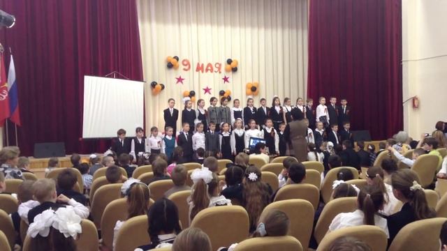 Хор 2-х классов - Песня "Баллада о солдате" смотреть онлайн