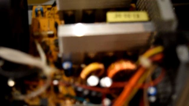 Что будет, если установить слабый блок питания на ПК с высоким энергопотреблением смотреть онлайн