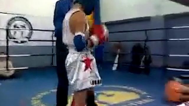 вот это накаут!!! парень 13 лет!! тайский бокс IFMA смотреть онлайн