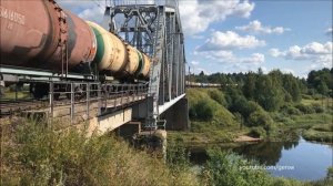 Скоростной тепловоз 2ТЭ116-1539 с грузовым поездом