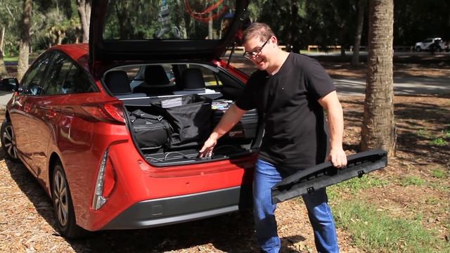 2018 Toyota Prius Prime Test Drive Review: The Former Leader Is Now Chasing The Competition смотреть онлайн