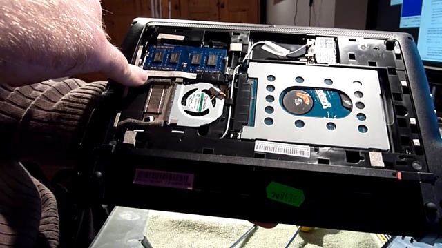 Acer Aspire One D255 Ram aufrüsten смотреть онлайн