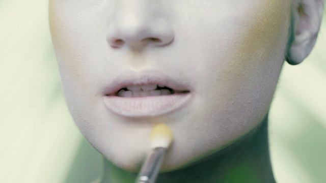Alien Queen by Stephanie Roberts | Halloween Tutorial | MAC Cosmetics смотреть онлайн