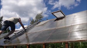 Сделали еще одну форточку в теплице.Плюсы и минусы автоматических форточек.