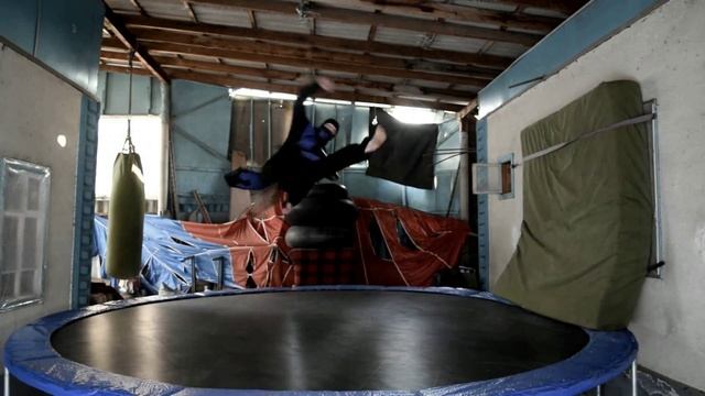 Моя тренировка батут костюм саб зиро my training is in costume sub zero смотреть онлайн