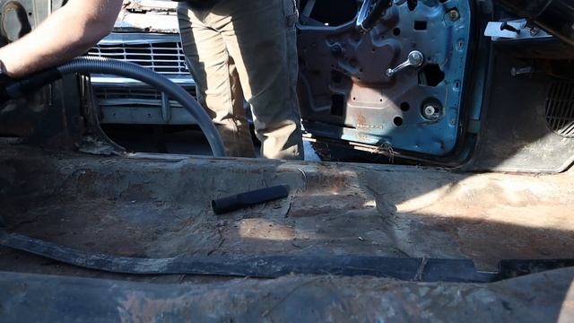 Assessing the Damage: 1967 Chevrolet Impala смотреть онлайн