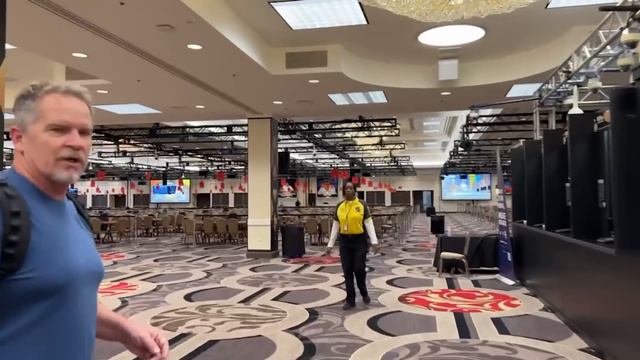 How to register, where to go & more for the WSOP! | Poker vlog смотреть онлайн
