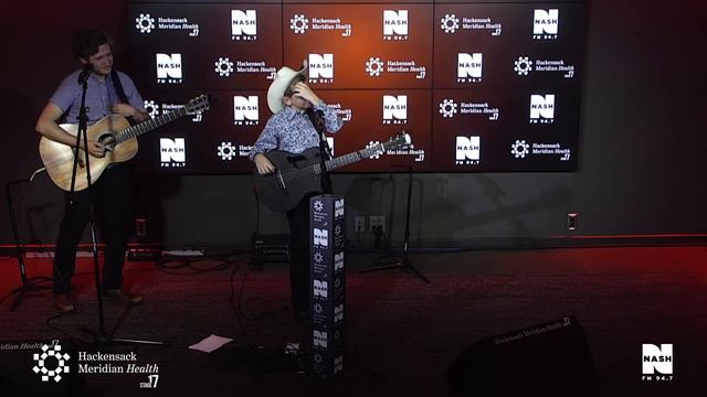 Up Close and Country with Mason Ramsey LIVE from HMH Stage 17! смотреть онлайн