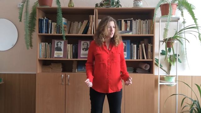 Страна Читающая - Яна Кривошеева читает "Нате!" Маяковского смотреть онлайн