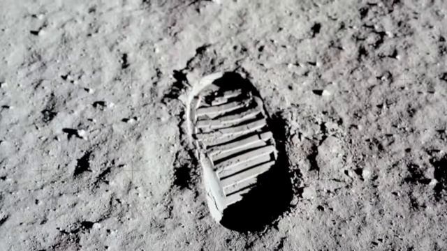 Apollo 11 - To the Sea of Tranquility смотреть онлайн