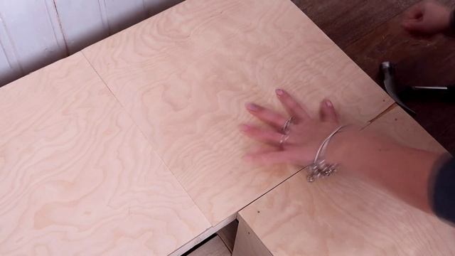 DIY КАМИН ? КАК СДЕЛАТЬ ФАЛЬШ КАМИН СВОИМИ РУКАМИ ИЗ ФАНЕРЫ И ДЕКОРАТИВНЫХ КИРПИЧЕЙ смотреть онлайн