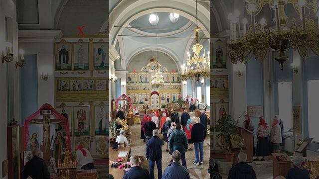 Литургия в Неделю Жен-мироносиц смотреть онлайн