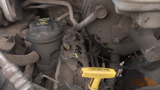 How to Replace the Spark Plugs in a 5.7L V8 Dodge Ram смотреть онлайн