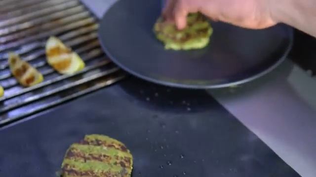 Электрический гриль EcoGrill.Приготовление на решетке или тефлоновом коврике. смотреть онлайн