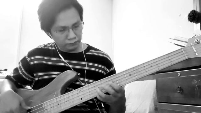 New Born (Muse) Bass Cover смотреть онлайн