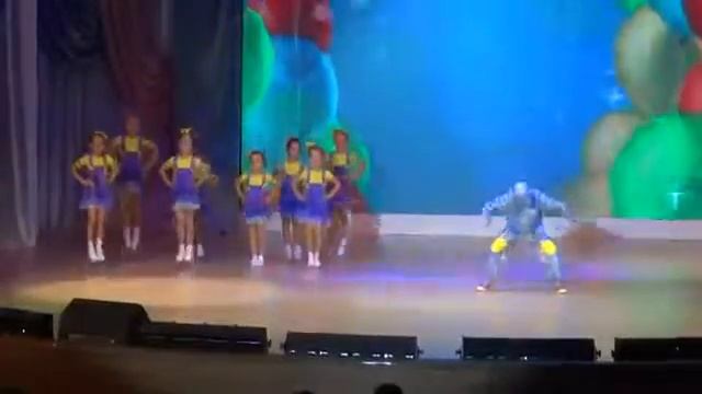 Студия танца "Экспрессия Dance"г. Комсомольск-на-Амуре "Танец с Брониславом" смотреть онлайн