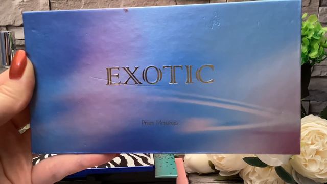 РАЗНОЦВЕТНАЯ косметичка на март 2024 - всё для глаз, а также ещё уход + парфюмерия + лаки. смотреть онлайн