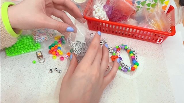 DIY УКРАШЕНИЯ В СТИЛЕ BTS / Hobicore ??Custom Shoes, Bracelets, Keychain | kpop смотреть онлайн