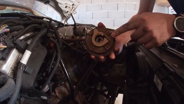 Replacing timing chain on BMW F20, F30 N13B16 engine смотреть онлайн
