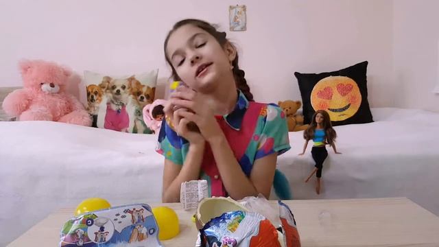 БОЛЬШОЙ Киндер МАКСИ/Новогодняя серия/Kinder Surprise Unboxing смотреть онлайн