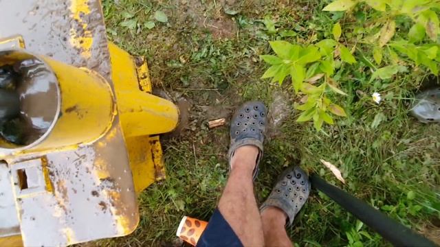 Абиссинская скважина на мелком песке, сквозь кротовую нору. Клинский р. смотреть онлайн