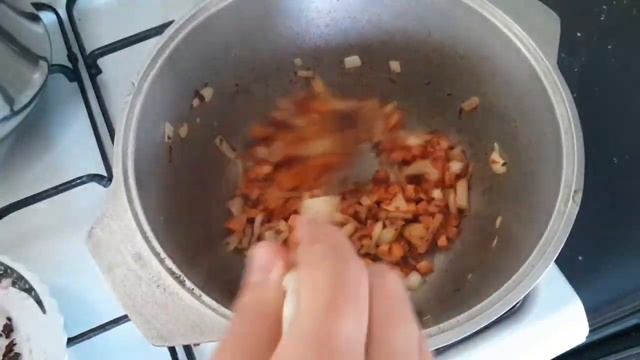 ҚАРАПАЙЫМ ТЕФТЕЛИ (ФРИКАДЕЛЬКИ) РЕЦЕПТІ