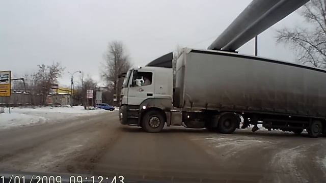 Фура).mp4 смотреть онлайн