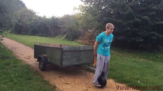 AirWheel Q3 Pulling a trailer 720p смотреть онлайн