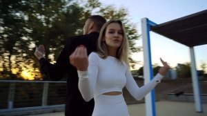 Танцуй как последний раз ( жестовое исполнение )