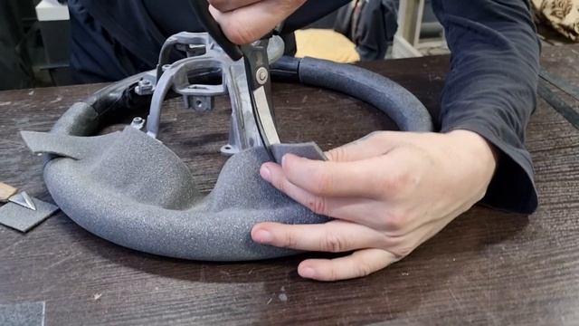 Как сделать руль толще? Утолщение руля. Перетяжка руля в натуральную кожу. смотреть онлайн