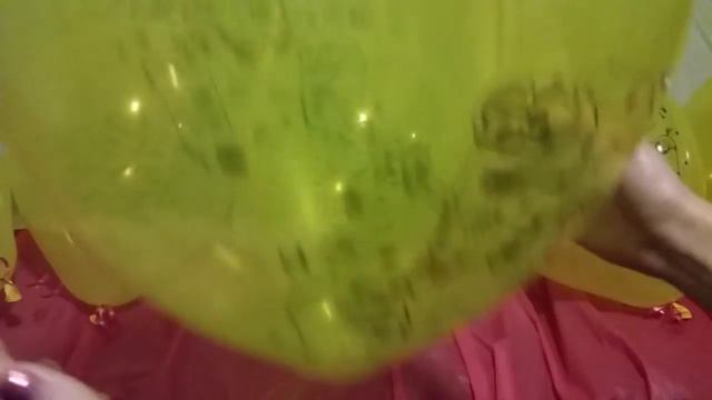 12 Minion Balloons Pop! смотреть онлайн