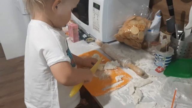 Как правильно раскатать тесто смотреть онлайн