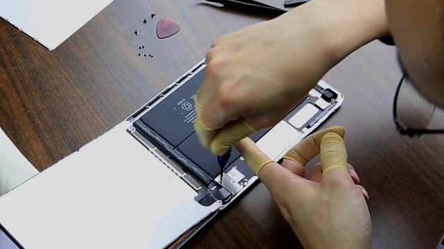 iPad mini 2 更换液晶屏 смотреть онлайн