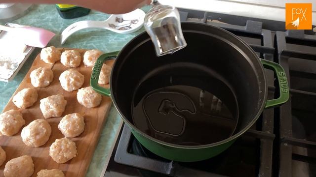 Как приготовить вкусный и полезный овощной суп с фрикадельками смотреть онлайн