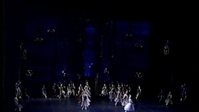 Russian dance from Swan lake - Svetlana Uvarova смотреть онлайн