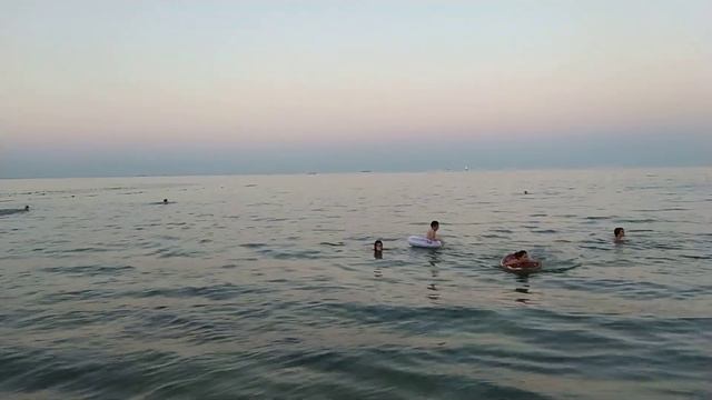 Азовское и Чёрное моря... смотреть онлайн