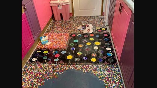 Женщина наказала мужа-изменника сделав необычный ремонт на кухне смотреть онлайн