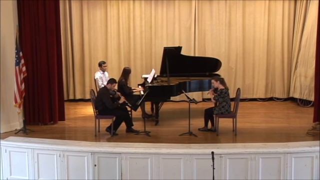 Ibert Trio-flute,oboe,piano смотреть онлайн