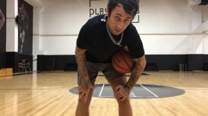 Обучение дриблингу в баскетболе. 3 упражнения на контроль мяча.