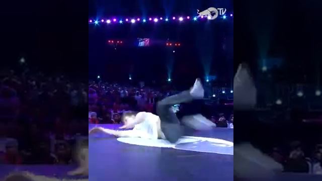 B-boy Bumblebee from the Redbull bc one 2020 смотреть онлайн
