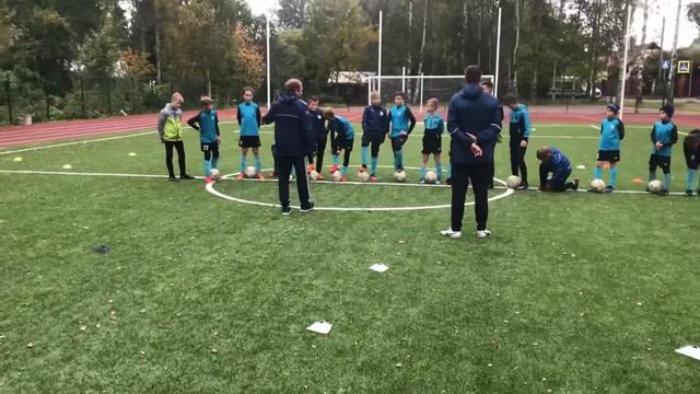 Сентябрь. Перед тренировкой. смотреть онлайн