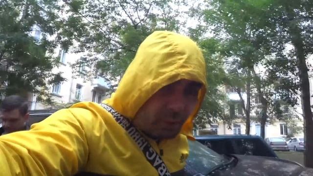 Лютый треш! Бабка-перекуп барыжит гнилым Ланосом) смотреть онлайн