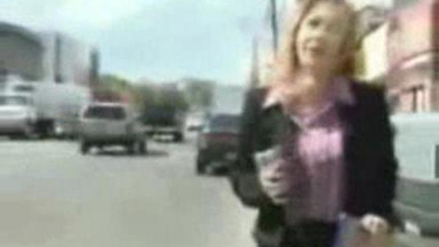Angry Woman News Reporter Attacks LOL смотреть онлайн