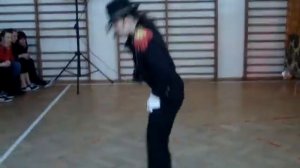 Ania Drozd kl. III B jako Michael Jacson