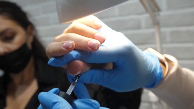 Русский салон в Эмиратах . Мастер ногтевого сервиса в Дубае. Manicure in Dubai смотреть онлайн