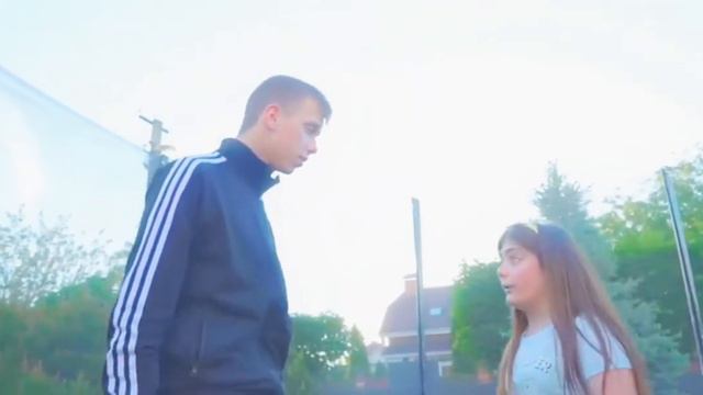 Клип||Эмемденс||Леди Диана и Смайл смотреть онлайн