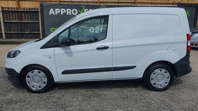 HV18KUX Ford Transit Courier 1.5 Base TDCI Euro 6 with 74 bhp in White + Stills 4K смотреть онлайн